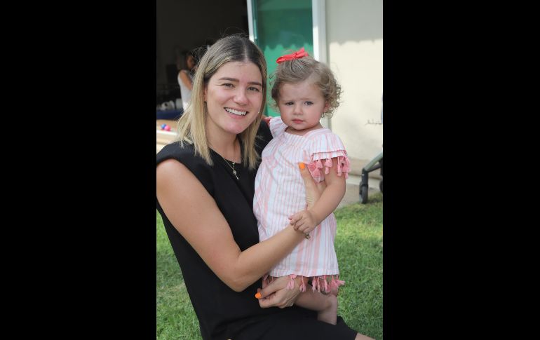 Rocío Aguilar y Regina Acevedo. GENTE BIEN JALISCO/Claudio Jimeno