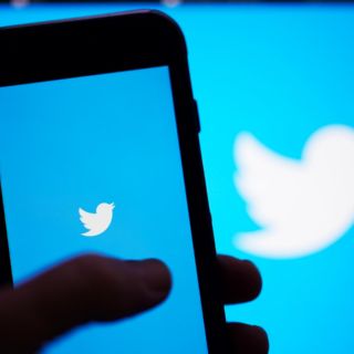 Despiden a directores de Twitter en medio de la compra de Elon Musk