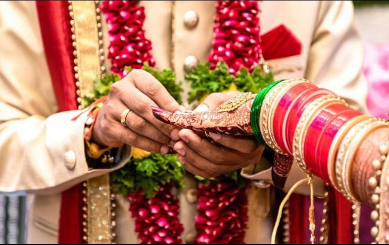 En India con frecuencia las bodas pueden ser muy fastuosas e incluir a miles de invitados. GETTY IMAGES