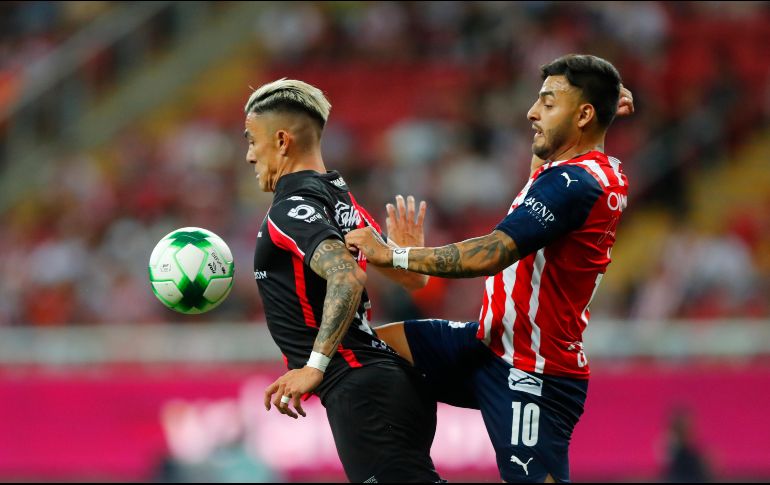 Guadalajara necesita ir con todo en el segundo tiempo y buscar igualar el marcador. EFE/F. GUASCO