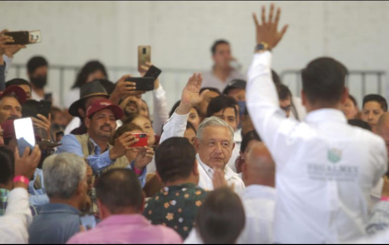 Este jueves en Zapotlanejo, López Obrador se dio cita frente a centenas de productores y productoras de estados como Jalisco, Colima, Querétaro, Zacatecas, y Sonora. EL INFORMADOR/A. Camacho