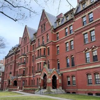 Edomex: Joven rifa boletos de Coldplay para ir a estudiar a Harvard