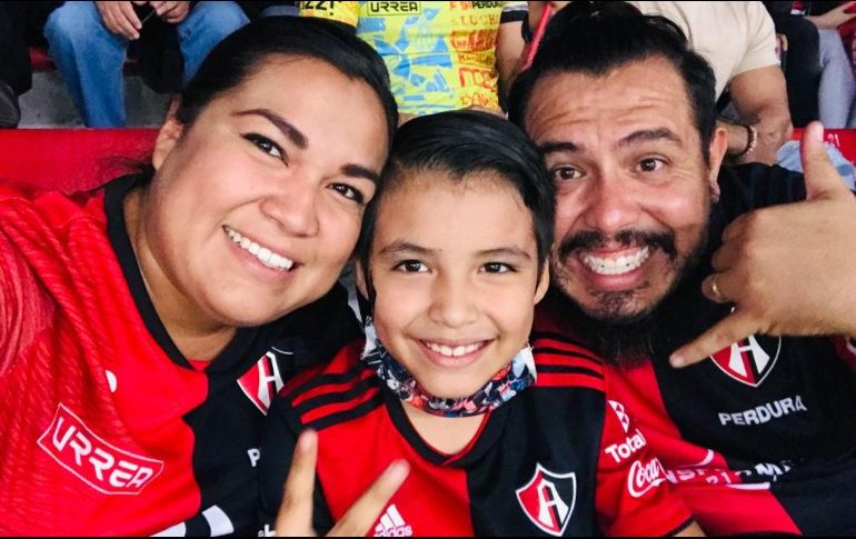 Paola confía ciegamente que sus rojinegros lograrán avanzar de rondas y por supuesto, lograr el bicampeonato. CORTESÍA