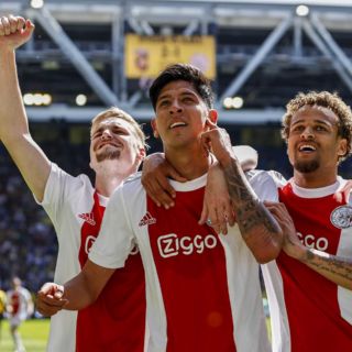 Edson Álvarez anota el gol que da empate al Ajax (VIDEO)