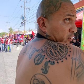 Entre pandillas y el odio al color rojo: la historia de Hugo con las Chivas