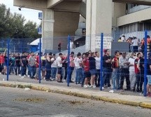 A diferencia de otros partidos, el día de hoy no fueron relajadas las medidas y se respeto el registro obligatorio del Fan ID. EL INFORMADOR / M. Navarro