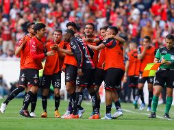 Chalá le da la ventaja a los Zorros sobre Guadalajara ante un pletórico Estadio Jalisco. IMAGO7