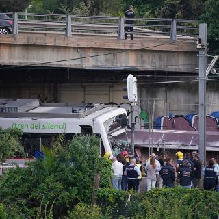 Barcelona: Choque de trenes deja un muerto y decenas de heridos