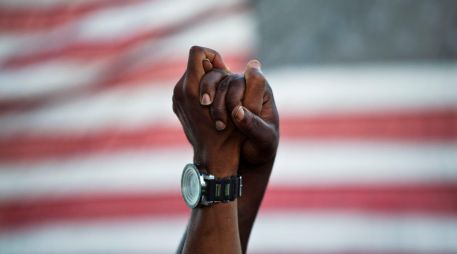 El racismo es un mal que debe ser erradicado; recientemente, un hombre cometió un crimen racial en un supermercado de Estados Unidos. AP/ D. Goldman