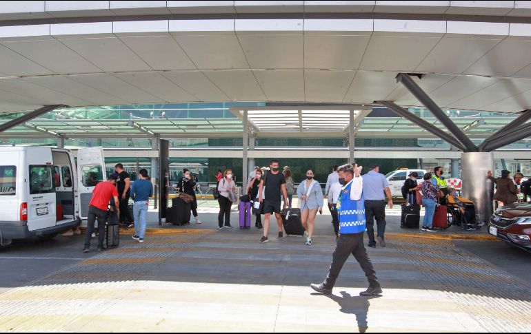 El próximo 28 de julio, Viva Aerobus restablecerá su ruta hacia Cancún desde Toluca con tres vuelos al día. EL INFORMADOR/ARCHIVO