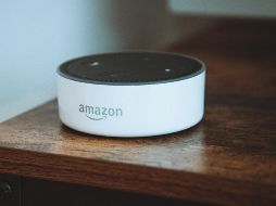 Alexa te facilita la vida con la nueva función de llamadas telefónicas sin la necesidad de tener dos dispositivos. ESPECIAL / Foto de Nicolas J Leclercq en Unsplash