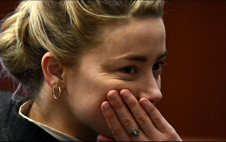 La abogada de Depp, Camille Vasquez, cuestionó a Heard sobre una variedad de incidentes en los que dice que Depp la agredió. AFP / B. Smialowski