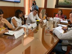 Las aspirantes deberán aprobar un examen de conocimientos con un mínimo de 80 sobre 100 y cumplir con los requisitos de elegibilidad que establece la Ley de Transparencia. ESPECIAL