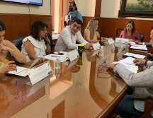 Las aspirantes deberán aprobar un examen de conocimientos con un mínimo de 80 sobre 100 y cumplir con los requisitos de elegibilidad que establece la Ley de Transparencia. ESPECIAL