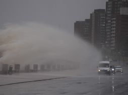 El ciclón Yakecan, que ya pasó por Uruguay y mantiene en estado de alerta con posibilidad de vendaval a 400 ciudades. XINHUA/N. Celaya