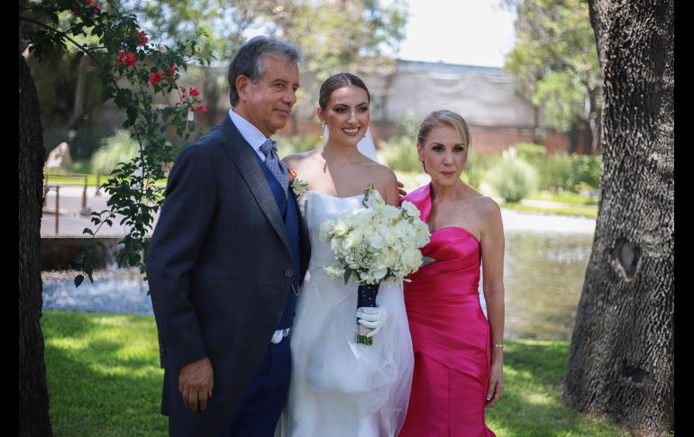 Enrique Arce, Alexa Arauz y Roxana García. GENTE BIEN JALISCO/Antonio Martínez