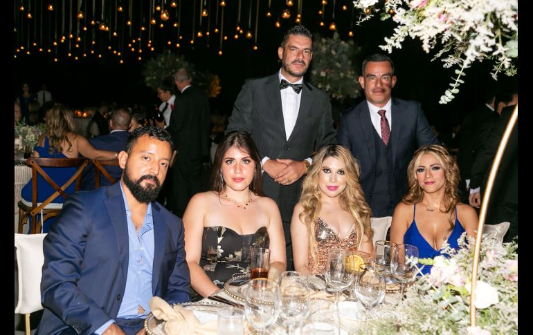 Manuel Dueñas, Jorge Dueñas, Jairo Arzaba, Samantha Dueñas, Karina Miranda y Cristina Dueñas. GENTE BIEN JALISCO/Jorge Soltero