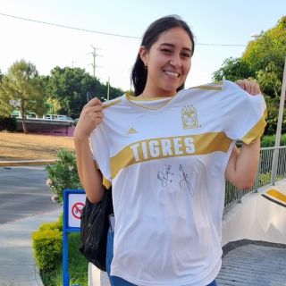 Tigres sale rumbo al Jalisco; solo dos jugadores atienden a la afición