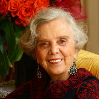 Hoy cumple 90 años Elena Poniatowska