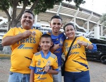La familia Ibarra Coronado viajó desde Monterrey para presenciar las Semifinales. EL INFORMADOR/A. CAMACHO