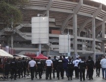 Policías de Guadalajara y Zapopan trabajaron en coordinación durante el partido. Al interior del estadio no hubo incidentes. EL INFORMADOR/A. Camacho