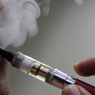 Estudio revela afecciones en pulmón ante el uso de vapeadores con cannabis