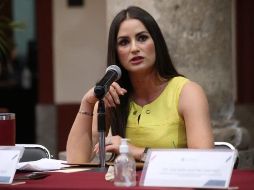 La diputada María Padilla Romo criticó el uso de 9.5 millones de pesos de estos fondos en el patrocinio al piloto Sergio Pérez para llevar en su casco la palabra 