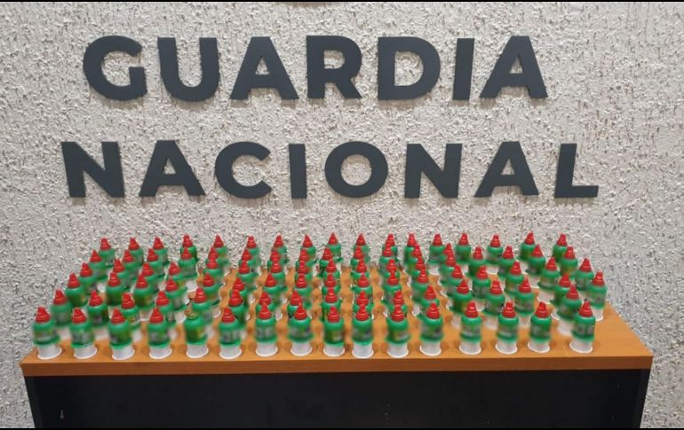 Los frascos fueron asegurados y puestos a disposición de la Fiscalía General de la República. TWITTER/@GN_MEXICO_