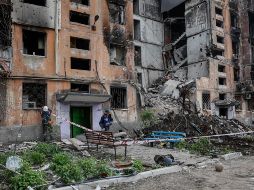 Las tropas rusas realizaron operaciones ofensivas y de asalto en las zonas de Oskolonivka, Purdivka, Shchedryshcheve y Smolyaninove. EFE / A. Guerra