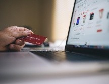 Posterior a la compra realizada, el usuario debe corroborar que el cargo a su tarjeta sea por el monto correcto. PIXABAY