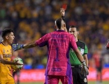 Nahuel Guzmán se fue expulsado en el partido. IMAGO7