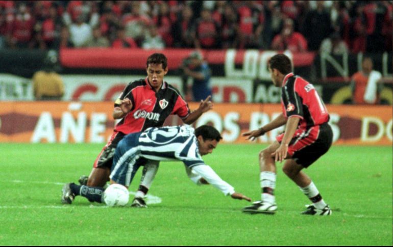 En las Semifinales del Invierno 1999, el Pachuca, dirigido entonces por Javier Aguirre, se impuso a Atlas con marcador global de 2-1. NTX / ARCHIVO