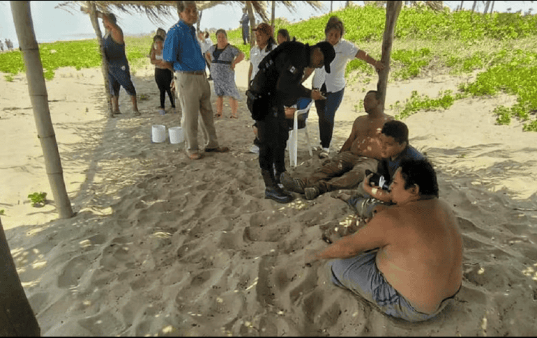 En las costas del sur de Veracruz, han naufragado once migrantes hondureños, lo que ha dejado dos muertos, cinco desaparecidos y cuatro rescatados con vida. ESPECIAL