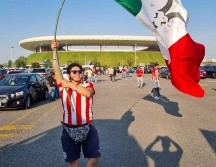 Rafael Silva y su familia, este día acudieron a la cancha del Estadio Akron para apoyar al Club Deportivo Guadalajara. EL INFORMADOR/D. REOS