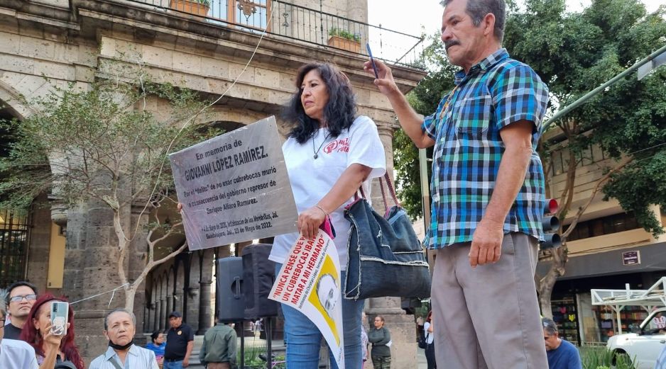 Los manifestantes expresaron su confianza en que el Gobierno de Jalisco no retire la placa. EL INFORMADOR/E. Gómez