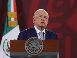 López Obrador señala que está pensando en qué invertirá el monto económico que recibirá por parte de la editorial que publicó su libro. SUN / F. Rojas