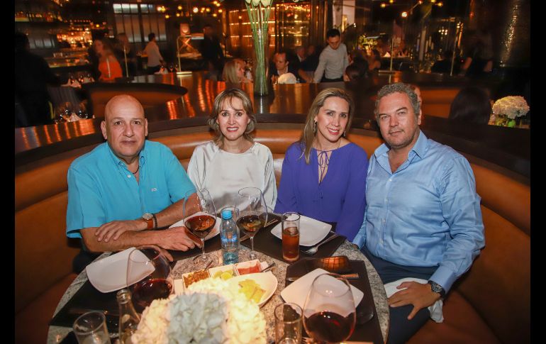 Víctor Arriola, Elka Bouttier, Carla Bouttier y José Antonio de la Torre. GENTE BIEN JALISCO/Antonio Martínez