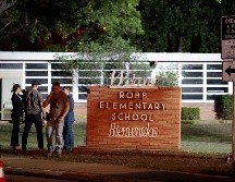 Todos los niños y maestros ultimados estaban en una sola aula, donde el asesino se atrincheró. EFE / A. Sprecher