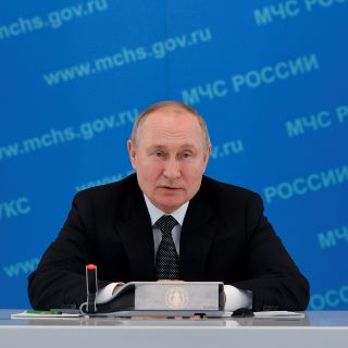 Putin ordena el aumento en un 10% a salario mínimo y pensiones