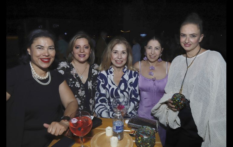 Liliana Sarabia, María Del Mar López, María Plascencia, Gloria Serrano y Lorenza Luquin.
