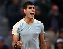 Fue con parciales de 1-6, 7-6, 7-5, 6-7 y 4-6 que el murciano consiguió esta victoria en territorio francés.. AFP/C. ARCHAMBAULT