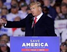 En el 2017, Donald Trump suspendió una regulación que impedía a los enfermos mentales comprar armas. EFE/ M. Wyke