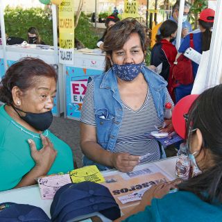 Empresas buscan cubrir plazas laborales