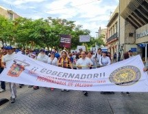 Cientos de alumnos se dirigen hacia Plaza Liberación, en el Centro de Guadalajara. EL INFORMADOR / Y. Mora