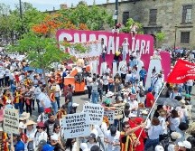 La llamada megamarcha de la UdeG salió de cinco puntos de la ciudad, en los que estaban contemplados los estudiantes de los centros foráneos. EL INFORMADOR / A. Camacho