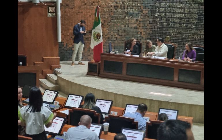 Plantean que las multas sean vigentes hasta que exista la capacidad suficiente para cubrir la demanda de solicitudes y verificentros. EL INFORMADOR/R. Rivas