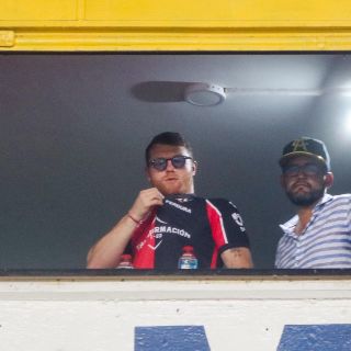 ¡Con la playera bien puesta! "Canelo" apoya al Atlas en el Jalisco