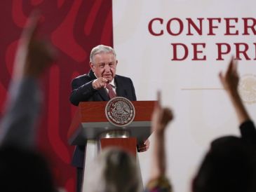López Obrador ha creado una polémica regional al condicionar su asistencia a que EU invite a todos los países de la región, incluyendo a Cuba, Nicaragua y Venezuela. EFE / ARCHIVO