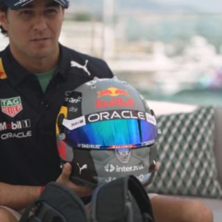 "Checo" Pérez presenta casco especial para el GP de Mónaco