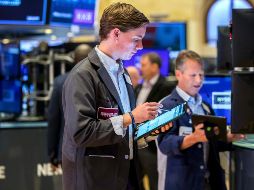 Debido a la inflación, la guerra en Ucrania, la subida de tasas de interés y temores de recesión, Wall Street tuvo su peor inicio de año desde 1970. AP/C. Crow